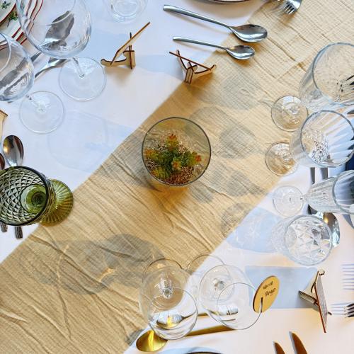 Chemin de table coton gaufré beige 26 x 300 cm